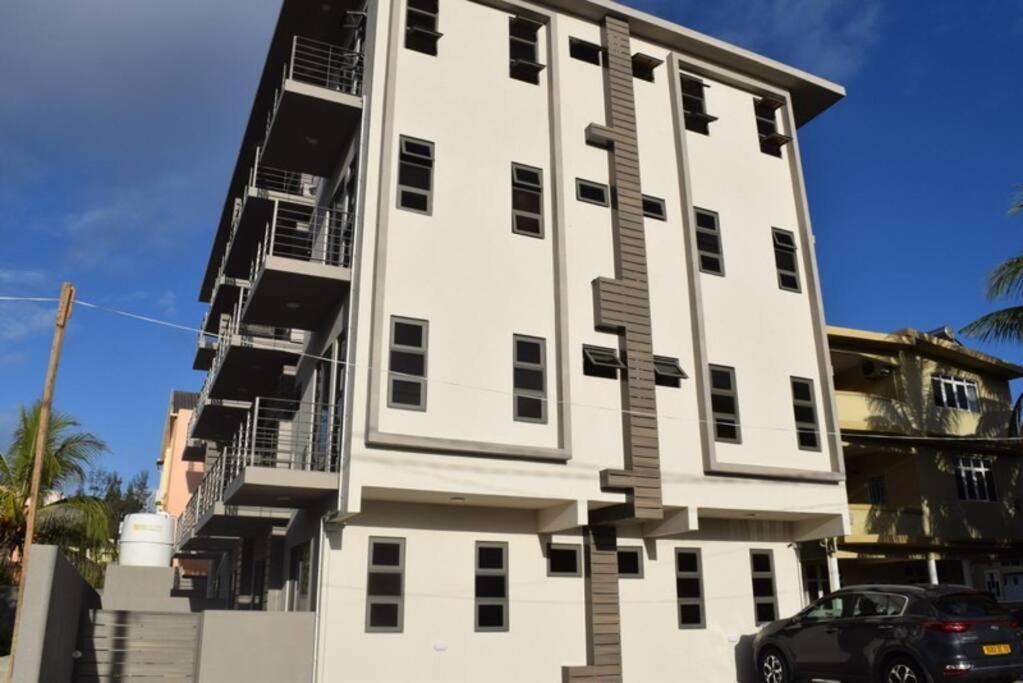 Westside Holidays Flic En Flac Beach Exterior photo