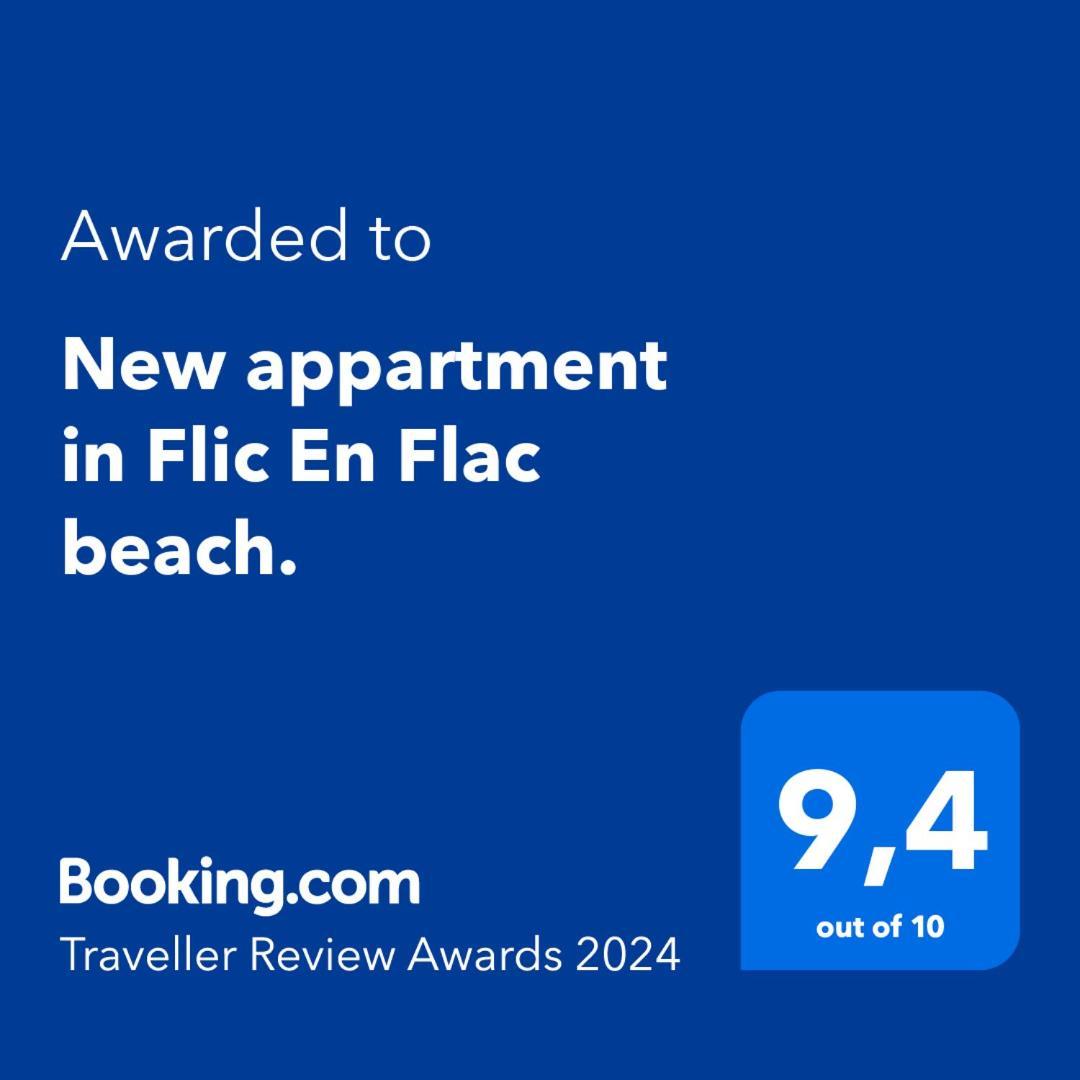 Westside Holidays Flic En Flac Beach Exterior photo